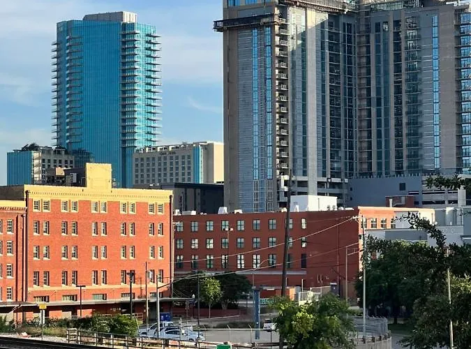 Cowboy Live, Laugh, & Loft Worth 2 Bedroom Loft Downtown *