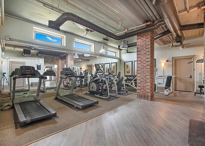 Cowboy Live, Laugh, & Loft Worth 2 Bedroom Loft Downtown Apartment