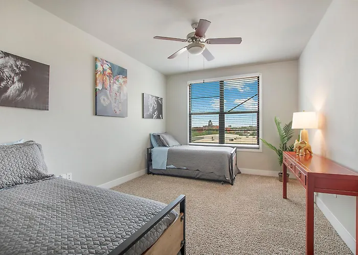 Apartment Cowboy Live, Laugh, & Loft Worth 2 Bedroom Loft Downtown